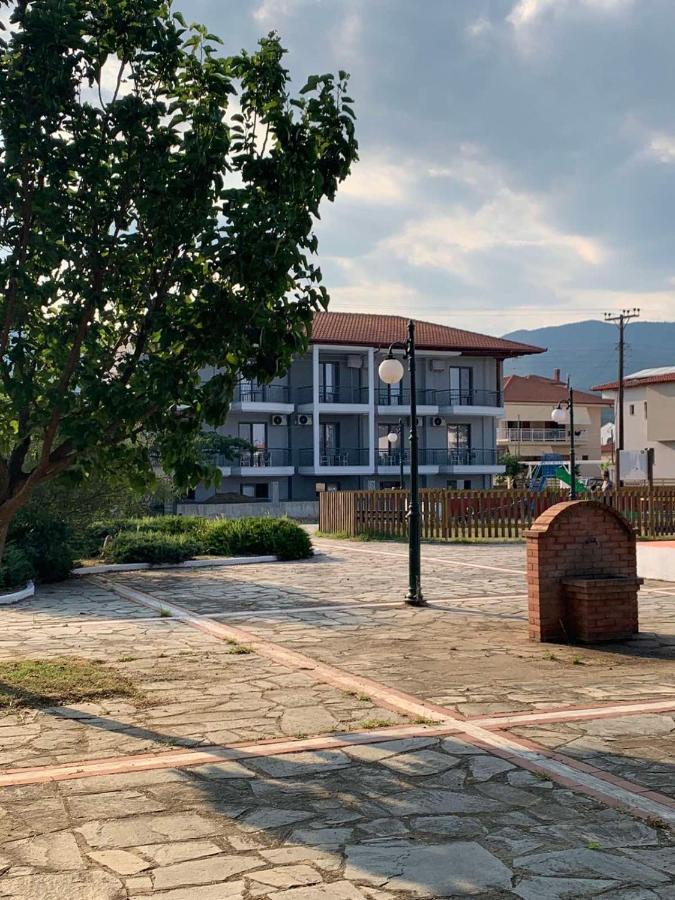 Aparthotel Thea Comfy Living Vrasná Exterior foto