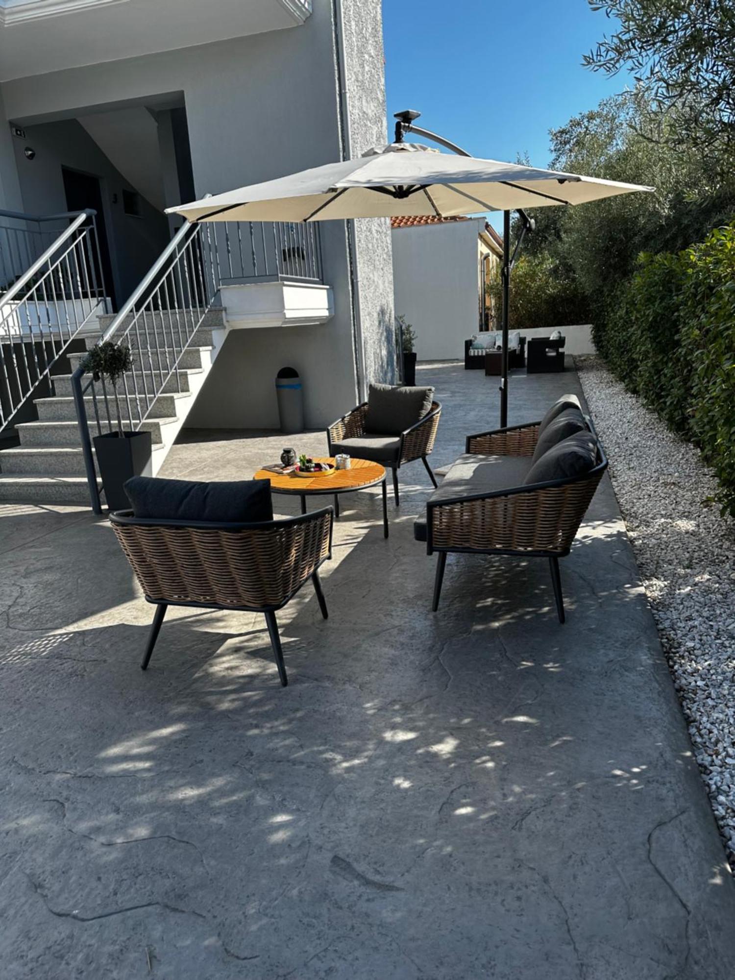 Aparthotel Thea Comfy Living Vrasná Exterior foto